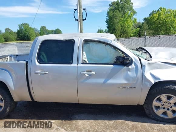 2011 GMC Sierra 1500 SLT с VIN 3GTP2WE33BG149547, выставлен на аукционе IAAI как лот 42315182 с пробегом 177 482 миль миль и . История ставок и продаж доступна на DreamBid. Изображение 13.