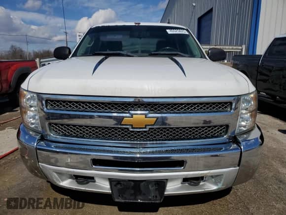2013 Chevrolet Silverado 1500 LT with VIN 3GCPKSEAXDG291842, listed as a Copart auction lot 46525025 with 180,431 mi miles and Non repairable. Bid and sale history available at DreamBid. Image 5.