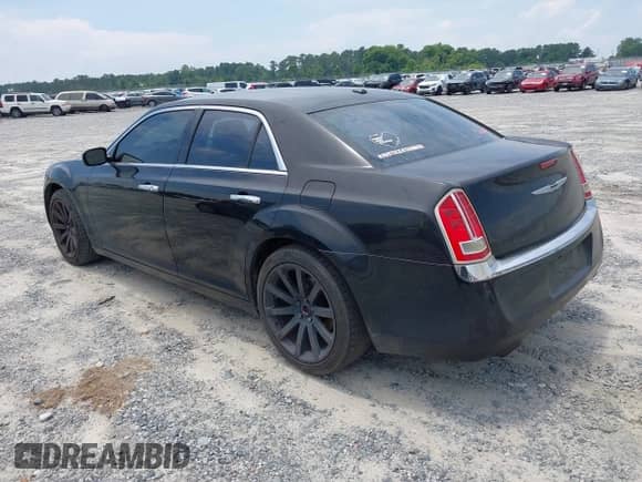 2011 Chrysler 300 C с VIN 2C3CA6CT9BH598515, выставлен на аукционе IAAI как лот 42676158 с пробегом 152 459 миль миль и . История ставок и продаж доступна на DreamBid. Изображение 3.