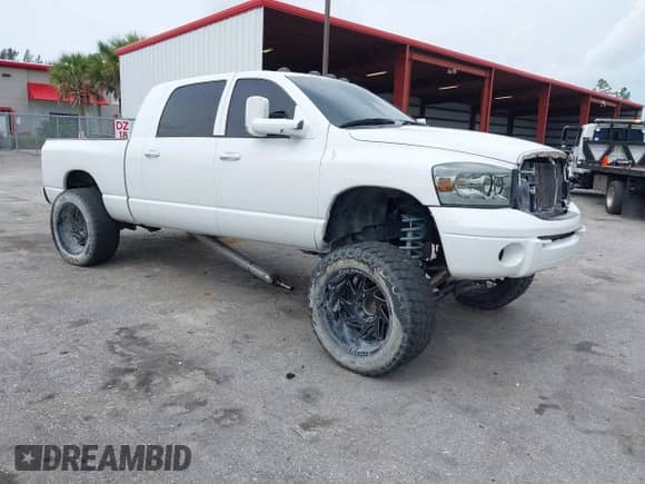 2006 Dodge 3500 Laramie with VIN 3D7LX39C56G241389, listed as a IAAI auction lot 42400957 with 265,181 mi miles and . Bid and sale history available at DreamBid. Image 1.