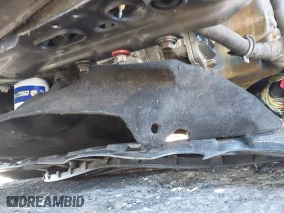 2015 Ford Focus SE с VIN 1FADP3K25FL369477, выставлен на аукционе IAAI как лот 43453598 с пробегом 147 698 миль миль и . История ставок и продаж доступна на DreamBid. Изображение 13.