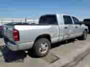 2007 Dodge 1500 SLT z VIN 3D7KR19D57G700294, wystawiony jako Copart lot #63056955 z przebiegiem 117 913 mil mil oraz Szkoda całkowita • Salvage title. Historia ofert i sprzedaży dostępna na DreamBid. Obrazek 3.