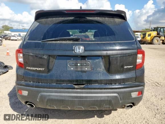 2021 Honda Passport Sport z VIN 5FNYF7H29MB004636, wystawiony jako Copart lot #81696065 z przebiegiem 43 177 mil mil oraz Szkoda całkowita • Salvage title. Historia ofert i sprzedaży dostępna na DreamBid. Obrazek 6.