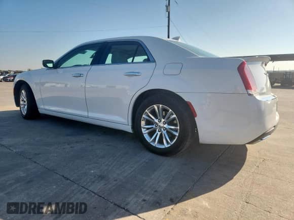 2016 Chrysler 300 C с VIN 2C3CCAEG7GH189644, выставлен на аукционе Copart как лот 81838435 с пробегом 127 327 миль миль и Списание • Salvage title. История ставок и продаж доступна на DreamBid. Изображение 2.