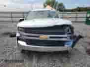 2020 Chevrolet Silverado 1500 LT z VIN 1GCPWCED5LZ167352, wystawiony jako Copart lot #69733335 z przebiegiem 153 436 mil mil oraz Szkoda całkowita • Salvage title. Historia ofert i sprzedaży dostępna na DreamBid. Obrazek 5.