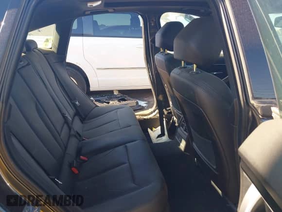 2014 BMW 3 Series 328i Gran Turismo xDrive с VIN WBA3X5C59ED242571, выставлен на аукционе IAAI как лот 40851957 с пробегом 135 351 миль миль и . История ставок и продаж доступна на DreamBid. Изображение 8.