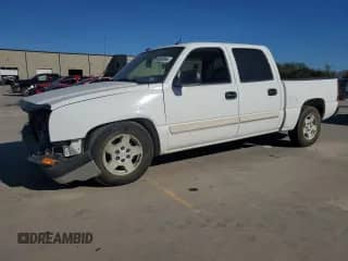 2005 Chevrolet Silverado 1500 LT с VIN 2GCEC13T351389236, выставлен на аукционе Copart как лот 80953964 с пробегом 160 421 миль миль и Списание • Salvage title. История ставок и продаж доступна на DreamBid. Изображение 1.