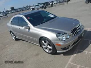 2005 Mercedes-Benz C 230 Kompressor с VIN WDBRF40JX5F698688, выставлен на аукционе IAAI как лот 43398722 с пробегом 137 349 миль миль и . История ставок и продаж доступна на DreamBid. Изображение 1.