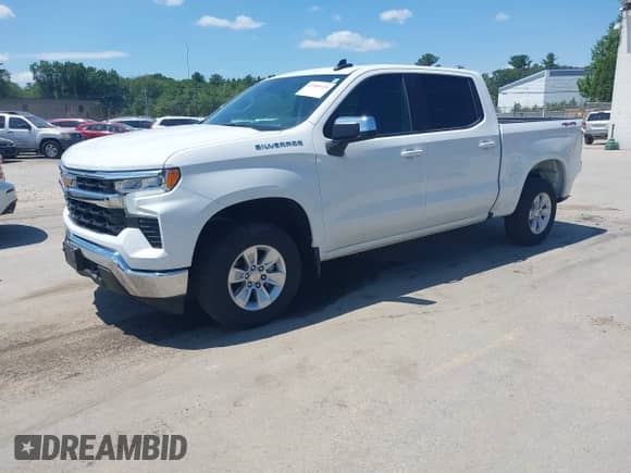2024 Chevrolet Silverado 1500 LT z VIN 1GCPDDEK9RZ156065, wystawiony jako IAAI lot #42589120 z przebiegiem 11 299 mil mil oraz . Historia ofert i sprzedaży dostępna na DreamBid. Obrazek 2.