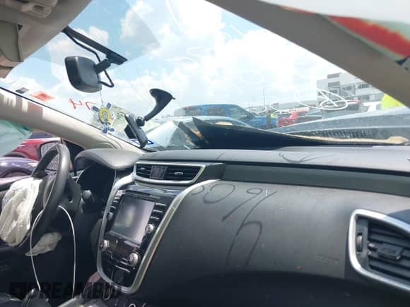 2016 Nissan Murano Platinum with VIN 5N1AZ2MG4GN139604, listed as a IAAI auction lot 43049948 with 75,957 mi miles and . Bid and sale history available at DreamBid. Image 8.