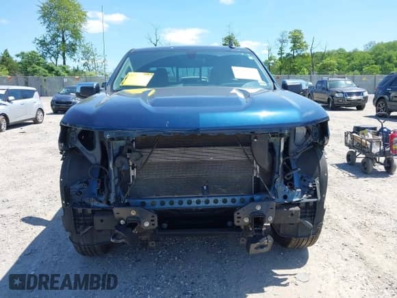 2020 Chevrolet Silverado 1500 LT z VIN 3GCUYDED7LG406452, wystawiony jako IAAI lot #42308927 z przebiegiem 69 126 mil mil oraz . Historia ofert i sprzedaży dostępna na DreamBid. Obrazek 12.