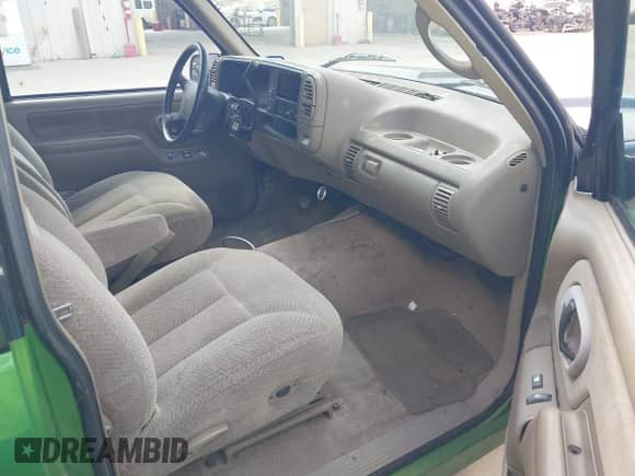 1996 GMC Sierra 1500 с VIN 1GTEC19R7TE534981, выставлен на аукционе IAAI как лот 43364841 с пробегом 170 802 миль миль и . История ставок и продаж доступна на DreamBid. Изображение 5.