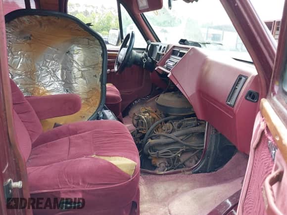 1994 Chevrolet Chevy Van with VIN 1GBEG25K4RF177057, listed as a IAAI auction lot 42090808 with 123,654 mi miles and . Bid and sale history available at DreamBid. Image 5.