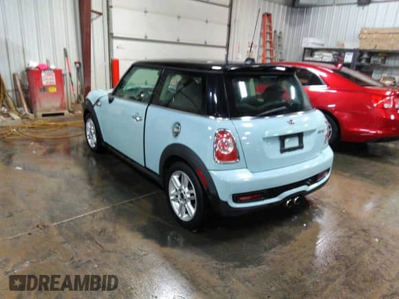 2011 MINI Hardtop S with VIN WMWSV3C58BTY15144, listed as a IAAI auction lot 36062675 with 97,997 mi miles and . Bid and sale history available at DreamBid. Image 3.