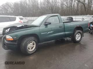 2000 Dodge Dakota with VIN 1B7FL26X4YS723738, listed as a Copart auction lot 43322515 with 225,641 mi miles and Salvage title. Bid and sale history available at DreamBid. Image 1.
