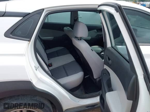 2022 Hyundai Kona SE с VIN KM8K22AB0NU814305, выставлен на аукционе IAAI как лот 42466172 с пробегом 43 616 миль миль и . История ставок и продаж доступна на DreamBid. Изображение 8.