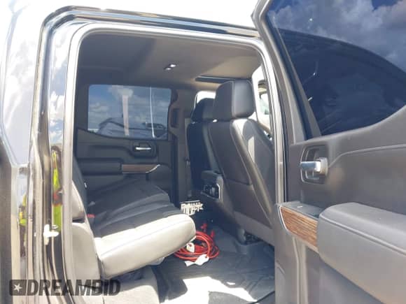2021 Chevrolet Silverado 1500 High Country с VIN 3GCUYHEL3MG348369, выставлен на аукционе IAAI как лот 42585565 с пробегом 101 770 миль миль и . История ставок и продаж доступна на DreamBid. Изображение 8.