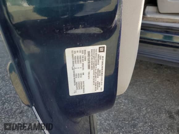 2007 Chevrolet Avalanche LTZ with VIN 3GNEC12J27G109680, listed as a Copart auction lot 82452985 with 327,893 mi miles and Salvage title. Bid and sale history available at DreamBid. Image 12.