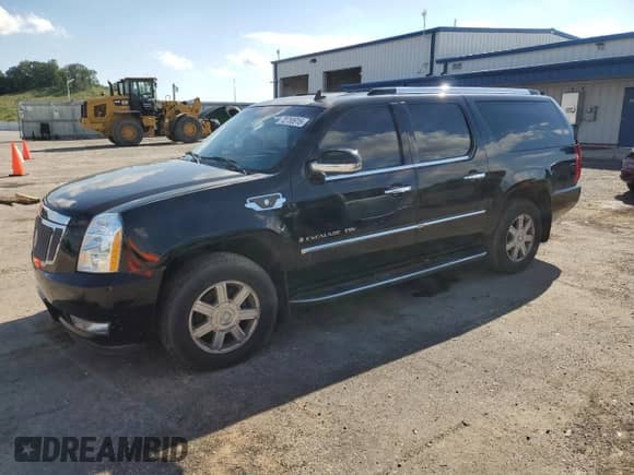 2007 Cadillac Escalade ESV с VIN 1GYFK66817R260265, выставлен на аукционе Copart как лот 70755915 с пробегом 273 778 миль миль и Чистый • Clean title. История ставок и продаж доступна на DreamBid. Изображение 1.