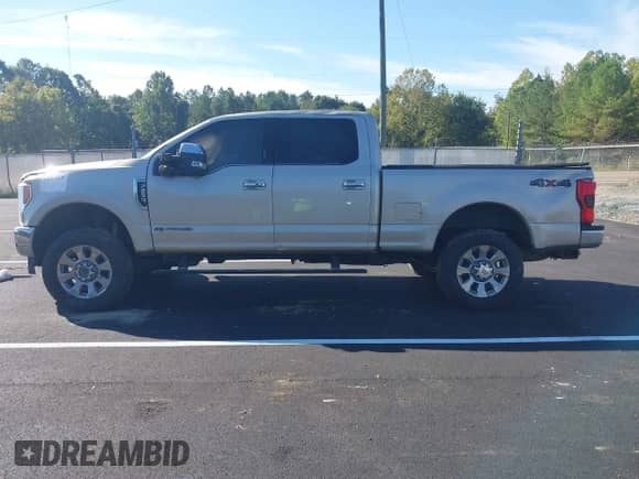 2017 Ford F-250 Lariat with VIN 1FT7W2BT1HEC73950, listed as a IAAI auction lot 43287020 with 158,266 mi miles and . Bid and sale history available at DreamBid. Image 15.