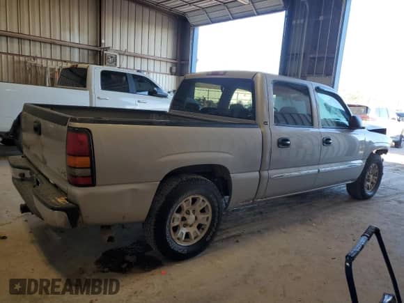 2007 GMC Sierra 1500 SLE1 with VIN 2GTEC13Z171108266, listed as a Copart auction lot 70427814 with 110,297 mi miles and Salvage title. Bid and sale history available at DreamBid. Image 3.
