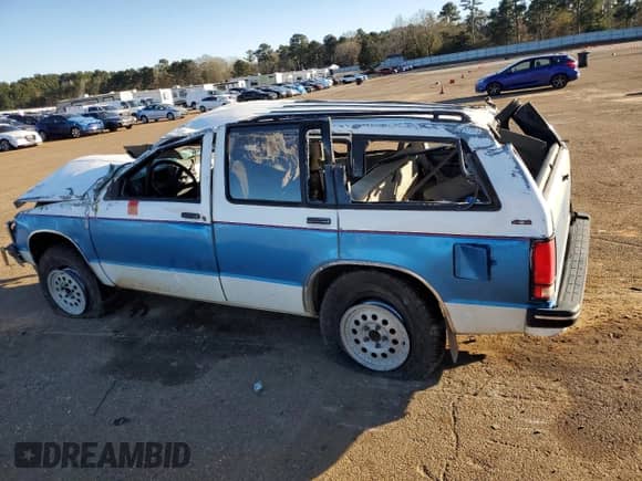 1993 Chevrolet Blazer с VIN 1GNDT13W3P2162256, выставлен на аукционе Copart как лот 41904865 с пробегом 191 390 миль миль и Списание • Salvage title. История ставок и продаж доступна на DreamBid. Изображение 2.