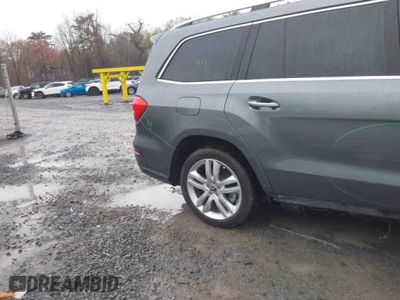 2018 Mercedes-Benz GLS 450 с VIN 4JGDF6EE5JB106257, выставлен на аукционе IAAI как лот 42187413 с пробегом 104 217 миль миль и . История ставок и продаж доступна на DreamBid. Изображение 18.