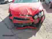 2015 Chevrolet Sonic LT с VIN 1G1JC5SHXF4216699, выставлен на аукционе IAAI как лот 42003512 с пробегом 124 256 миль миль и . История ставок и продаж доступна на DreamBid. Изображение 6.