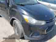 2018 Chevrolet Trax LS z VIN 3GNCJKSB3JL160860, wystawiony jako IAAI lot #43195256 z przebiegiem 128 748 mil mil oraz . Historia ofert i sprzedaży dostępna na DreamBid. Obrazek 6.