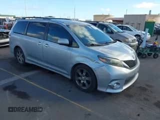 2015 Toyota Sienna SE with VIN 5TDXK3DC1FS541224, listed as a IAAI auction lot 41207154 with 146,788 mi miles and . Bid and sale history available at DreamBid. Image 1.