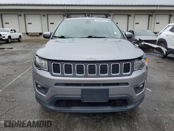 2019 Jeep Compass Latitude с VIN 3C4NJDBB7KT597114, выставлен на аукционе Copart как лот 81682435 с пробегом 49 903 миль миль и Списание • Salvage title. История ставок и продаж доступна на DreamBid. Изображение 5.