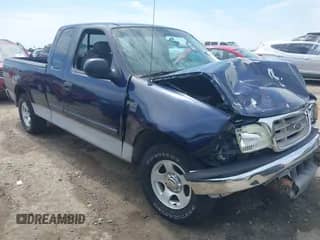 2004 Ford F-150 XL с VIN 2FTRX17W04CA70759, выставлен на аукционе IAAI как лот 39207158 с пробегом 287 864 миль миль и . История ставок и продаж доступна на DreamBid. Изображение 1.