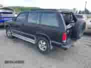 1992 Chevrolet Blazer z VIN 1GNDT13W4N2177782, wystawiony jako IAAI lot #42766017 z przebiegiem 165 544 mil mil oraz . Historia ofert i sprzedaży dostępna na DreamBid. Obrazek 3.