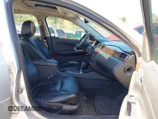 2011 Chevrolet Impala LT Fleet z VIN 2G1WG5EK9B1318812, wystawiony jako IAAI lot #43521942 z przebiegiem 216 507 mil mil oraz . Historia ofert i sprzedaży dostępna na DreamBid. Obrazek 5.