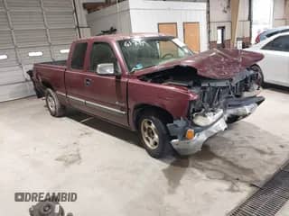 2000 Chevrolet Silverado 1500 LS z VIN 2GCEC19T3Y1326178, wystawiony jako IAAI lot #42243718 z przebiegiem Nie podano mil oraz . Historia ofert i sprzedaży dostępna na DreamBid. Obrazek 1.