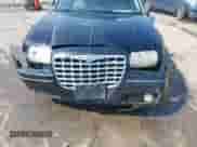 2007 Chrysler 300 Limited с VIN 2C3KA53G07H835960, выставлен на аукционе IAAI как лот 42613055 с пробегом 145 841 миль миль и . История ставок и продаж доступна на DreamBid. Изображение 6.