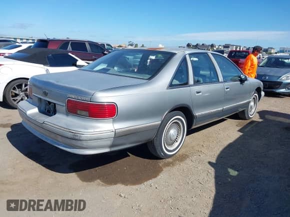 1994 Chevrolet Caprice с VIN 1G1BN52W9RR112080, выставлен на аукционе IAAI как лот 42843427 с пробегом Не указан миль и . История ставок и продаж доступна на DreamBid. Изображение 4.
