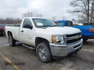 2011 Chevrolet Silverado 2500HD Work Truck z VIN 1GC0KVCG4BF195844, wystawiony jako IAAI lot #41510415 z przebiegiem 52 040 mil mil oraz . Historia ofert i sprzedaży dostępna na DreamBid. Obrazek 1.
