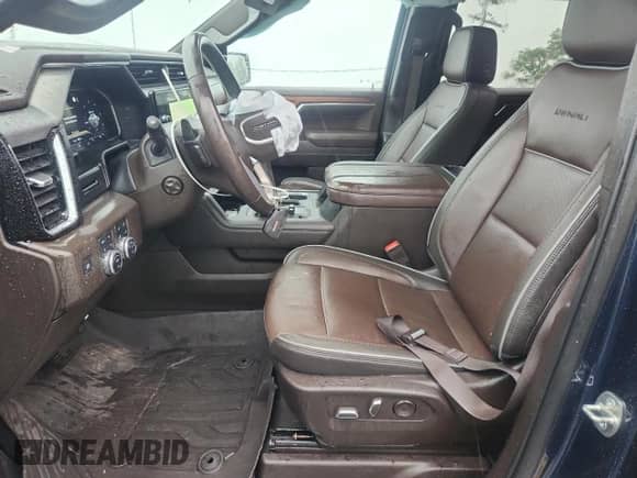 2023 GMC Sierra 1500 Denali z VIN 1GTUUGED9PZ137390, wystawiony jako Copart lot #67752445 z przebiegiem 37 436 mil mil oraz Szkoda całkowita • Salvage title. Historia ofert i sprzedaży dostępna na DreamBid. Obrazek 7.