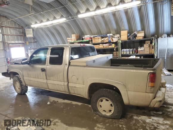 2000 GMC Sierra 1500 SLE с VIN 2GTEK19T1Y1329602, выставлен на аукционе Copart как лот 45588545 с пробегом 217 973 миль миль и Списание • Salvage title. История ставок и продаж доступна на DreamBid. Изображение 2.