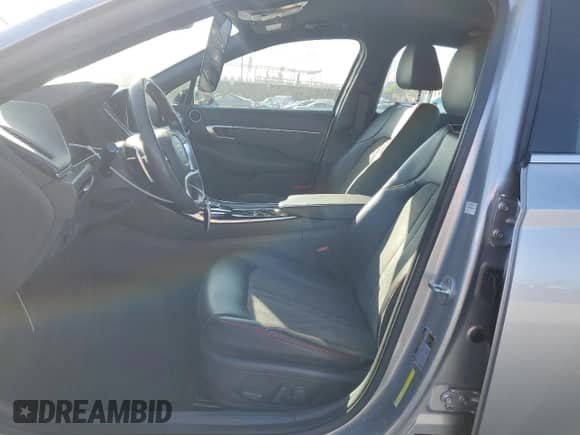 2020 Hyundai Sonata SEL Plus z VIN 5NPEJ4J24LH048067, wystawiony jako Copart lot #84913165 z przebiegiem 88 911 mil mil oraz Szkoda całkowita • Salvage title. Historia ofert i sprzedaży dostępna na DreamBid. Obrazek 7.