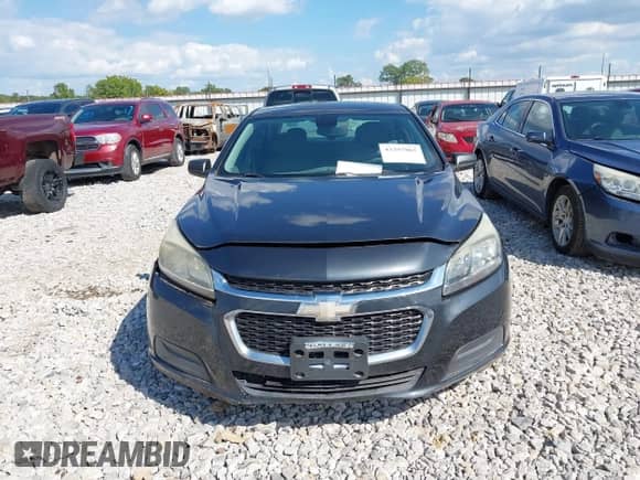 2015 Chevrolet Malibu LS z VIN 1G11B5SL3FF195710, wystawiony jako IAAI lot #43297865 z przebiegiem 77 105 mil mil oraz . Historia ofert i sprzedaży dostępna na DreamBid. Obrazek 13.