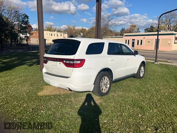 2023 Dodge Durango Pursuit z VIN 1C4SDJFT2PC583944, wystawiony jako Copart lot #90913365 z przebiegiem 8 978 mil mil oraz Czysty tytuł • Clean title. Historia ofert i sprzedaży dostępna na DreamBid. Obrazek 4.