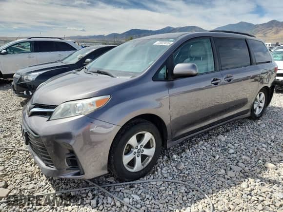 2018 Toyota Sienna LE with VIN 5TDKZ3DC3JS920966, listed as a Copart auction lot 72022415 with 69,369 mi miles and Salvage title. Bid and sale history available at DreamBid. Image 1.