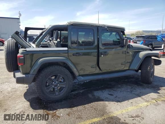2021 Jeep Wrangler Unlimited Sahara Altitude z VIN 1C4HJXEM0MW655802, wystawiony jako Copart lot #53337225 z przebiegiem 48 130 mil mil oraz Szkoda całkowita • Salvage title. Historia ofert i sprzedaży dostępna na DreamBid. Obrazek 3.