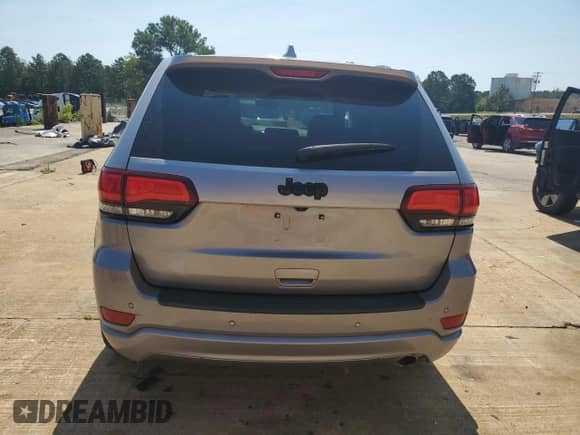 2020 Jeep Grand Cherokee Altitude z VIN 1C4RJEAGXLC391822, wystawiony jako Copart lot #61951045 z przebiegiem 54 686 mil mil oraz Szkoda całkowita • Salvage title. Historia ofert i sprzedaży dostępna na DreamBid. Obrazek 6.
