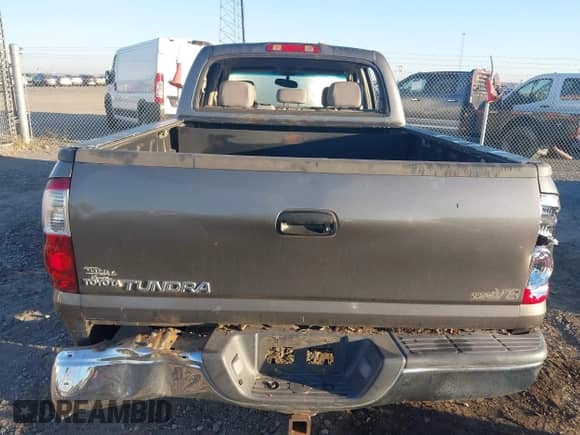 2006 Toyota Tundra SR5 с VIN 5TBET34116S515413, выставлен на аукционе IAAI как лот 43440217 с пробегом Не указан миль и . История ставок и продаж доступна на DreamBid. Изображение 21.