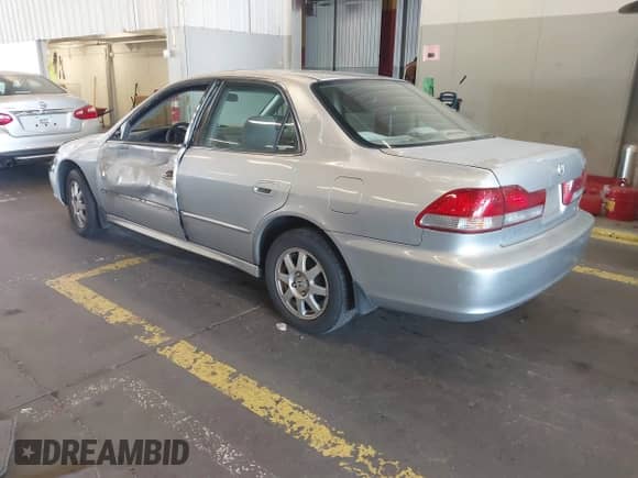 2002 Honda Accord SE с VIN JHMCG56752C026846, выставлен на аукционе IAAI как лот 43194900 с пробегом 244 770 миль миль и . История ставок и продаж доступна на DreamBid. Изображение 3.
