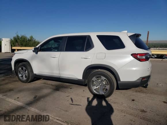 2024 Honda Pilot EX-L with VIN 5FNYG1H53RB039572, listed as a Copart auction lot 57660834 with 690 mi miles and Salvage title. Bid and sale history available at DreamBid. Image 2.