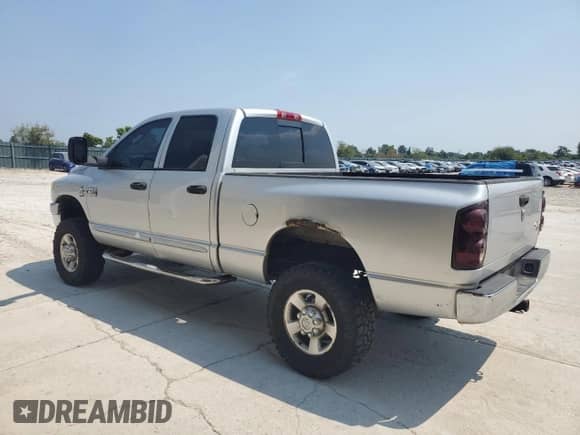 2007 Dodge 2500 SLT z VIN 1D7KS28C47J550955, wystawiony jako Copart lot #69092635 z przebiegiem 262 739 mil mil oraz Szkoda całkowita • Salvage title. Historia ofert i sprzedaży dostępna na DreamBid. Obrazek 2.